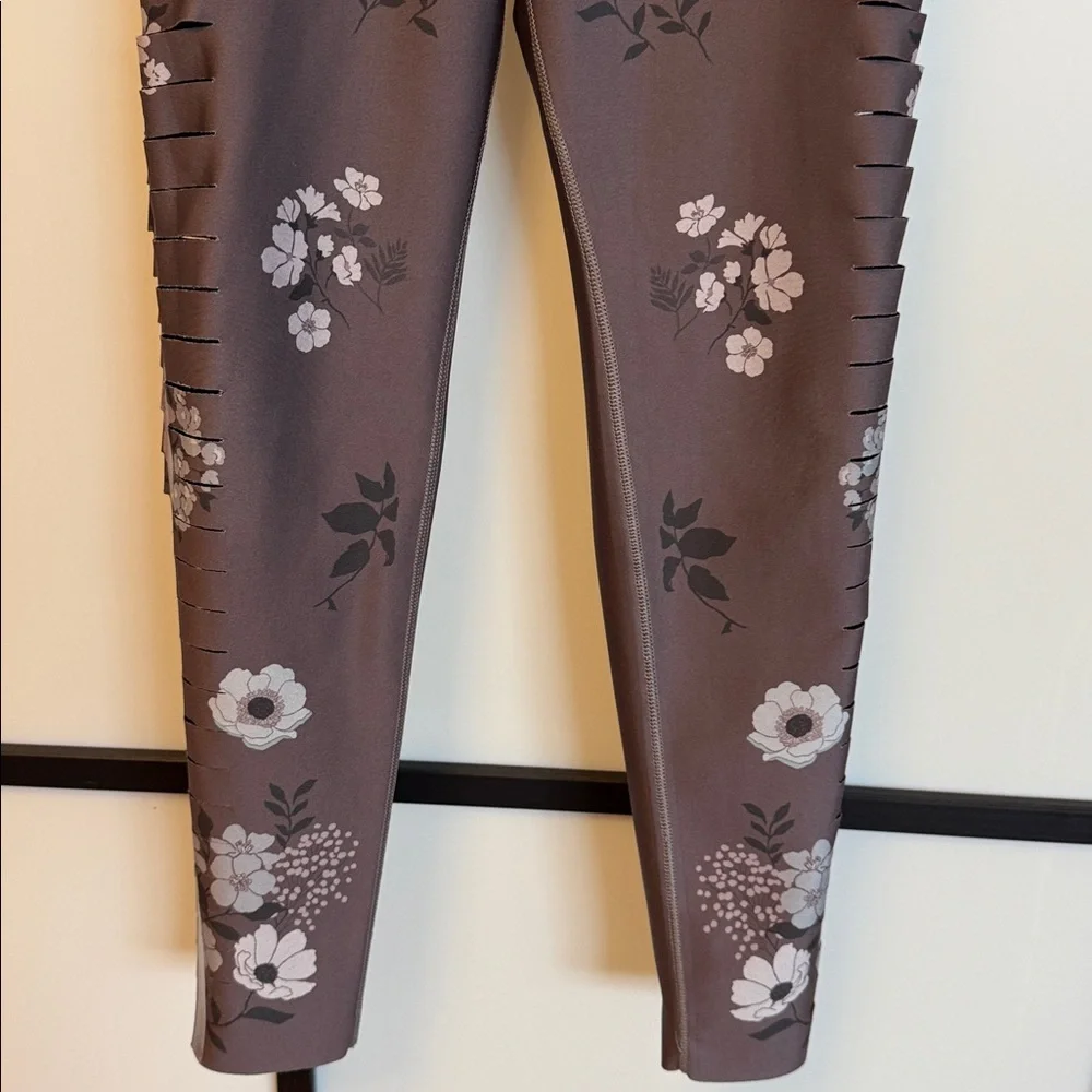 Ultracor Lux Knockout Floral Leggings Size S Laser Cut Side Detail Taupe/Grey - Picture 4 of 16